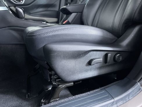 Used 2022 Subaru Forester Limited w/ Popular Package #2 image 13