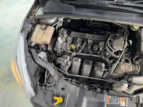 Used 2015 Ford Focus SE w/ SE Sport Package FWD image 28