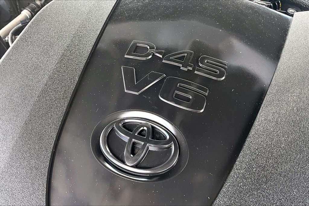Used 2022 Toyota Tacoma SR5 w/ Technology Package AWD/4WD image 30