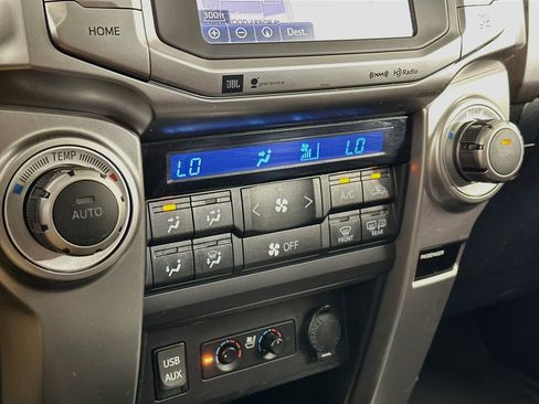 Used 2017 Toyota 4Runner Limited AWD/4WD image 24