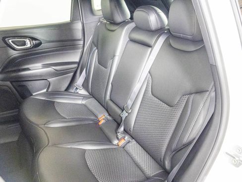 New 2026 Jeep Compass Latitude image 32