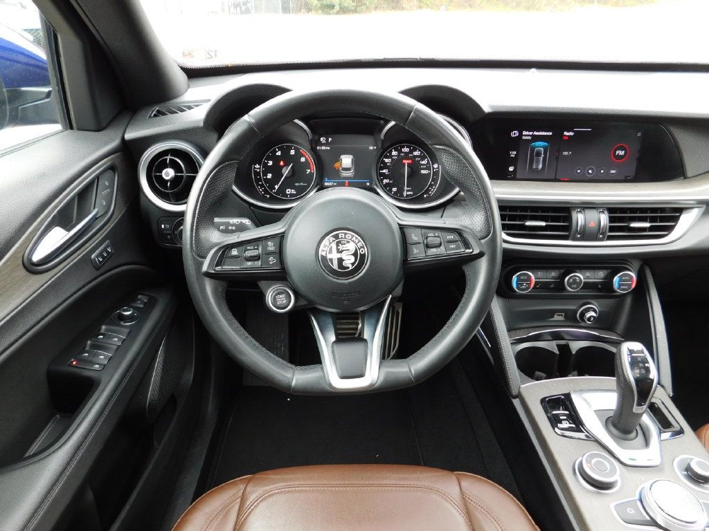 Used 2023 Alfa Romeo Stelvio Ti AWD/4WD image 13