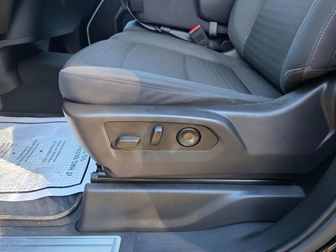 Used 2025 Chevrolet Silverado 1500 LT image 17