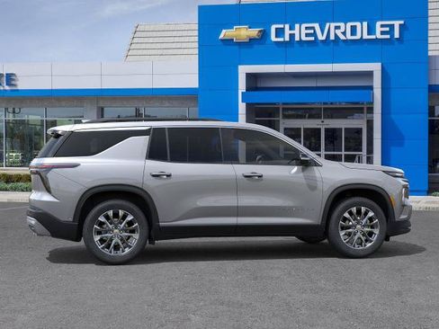 New 2026 Chevrolet Traverse LT w/ Sun and Wheel Package FWD image 5
