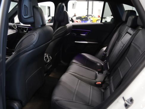 Used 2023 Mercedes-Benz GLC 300 4MATIC image 33