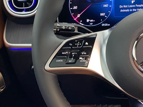 Used 2026 Mercedes-Benz GLC 300 4MATIC image 17