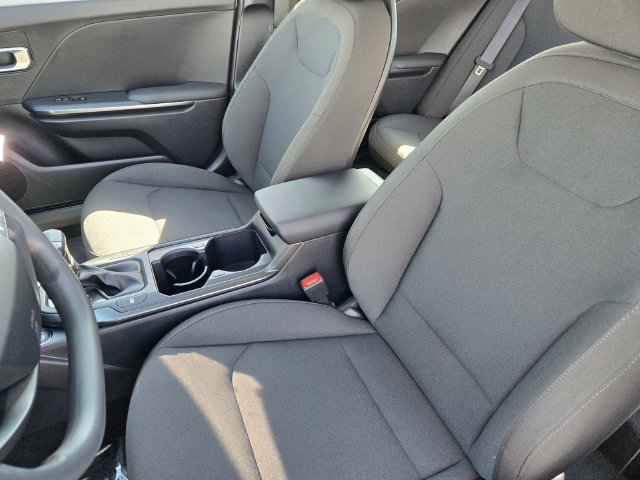 New 2026 Kia K4 FWD image 24