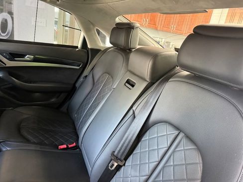 Used 2016 Audi S8 image 28