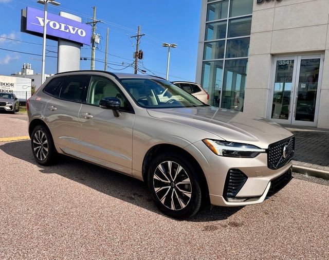 Certified 2024 Volvo XC60 B5 Core AWD/4WD image 1