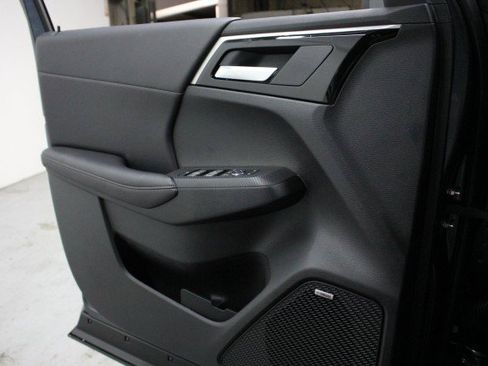 New 2025 Mitsubishi Outlander SE image 15