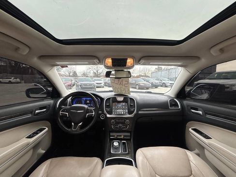 Used 2016 Chrysler 300 C image 13