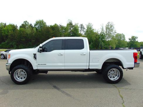 Used 2019 Ford F250 Lariat w/ Lariat Ultimate Package AWD/4WD image 27
