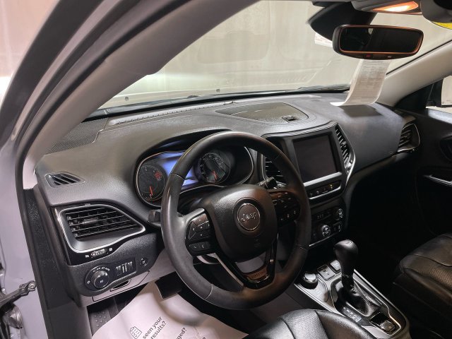Used 2023 Jeep Cherokee Altitude Lux AWD/4WD image 12