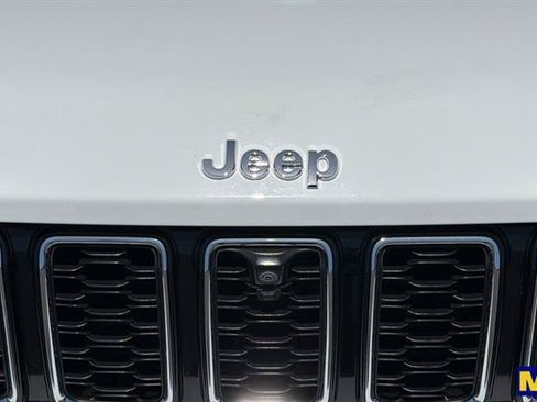 Used 2023 Jeep Grand Cherokee L Limited w/ Luxury Tech Group II AWD/4WD image 39