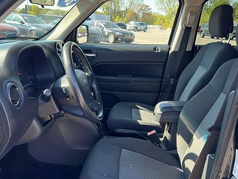 Used 2010 Jeep Patriot Sport image 9