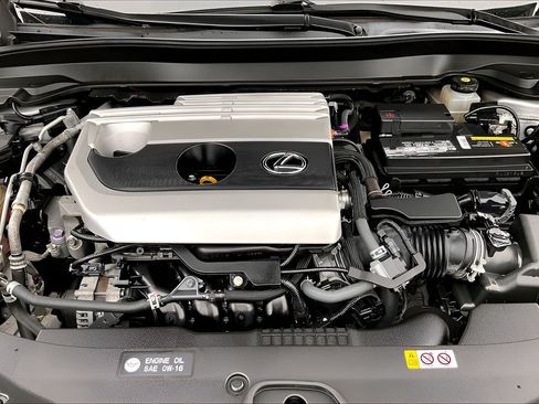 Used 2019 Lexus UX 200 w/ Premium Package FWD image 27