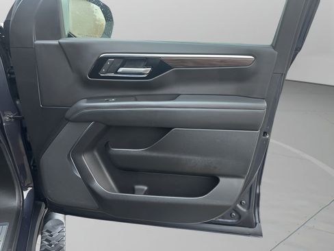 Used 2025 Chevrolet Tahoe Z71 image 13