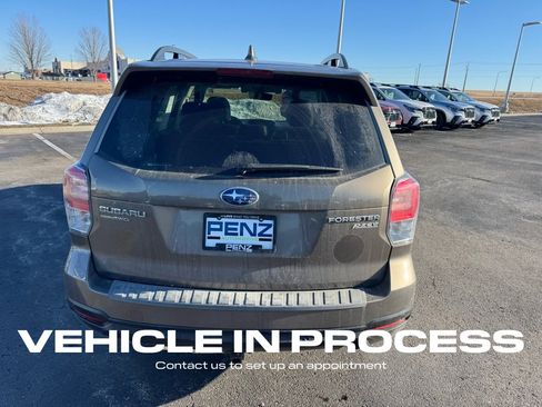 Used 2017 Subaru Forester 2.5i Touring image 4