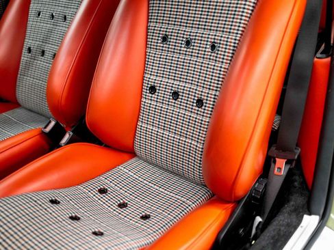 Used 1987 Porsche 911 Carrera RWD image 40