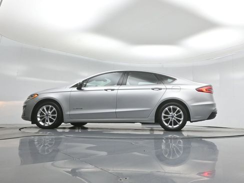 Certified 2019 Ford Fusion SE FWD image 51