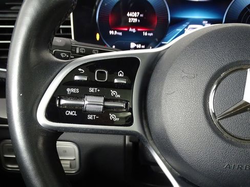 Used 2020 Mercedes-Benz GLS 450 4MATIC image 27