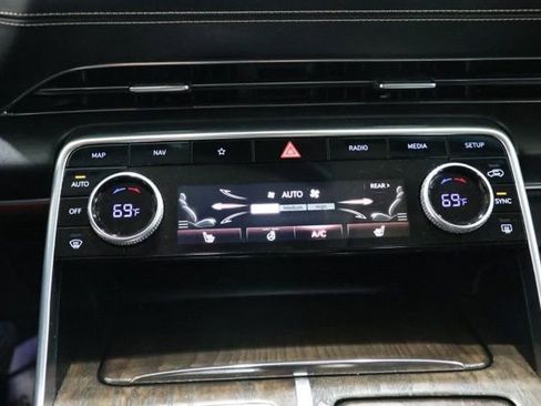 Used 2024 Genesis GV80 2.5T AWD/4WD image 30