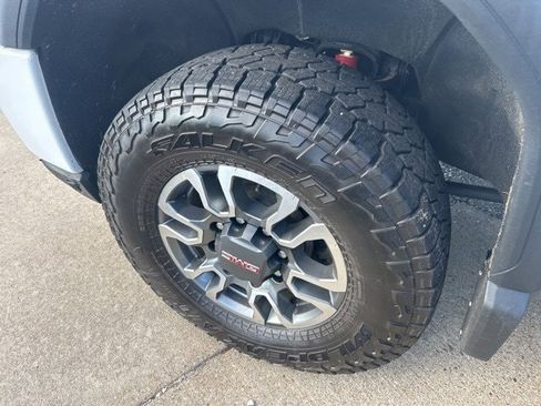 Used 2022 GMC Sierra 2500 AT4 w/ Gooseneck/5TH Wheel Package image 4