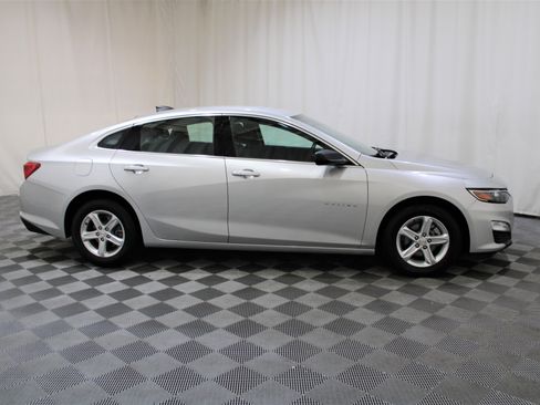 Used 2021 Chevrolet Malibu LS image 26