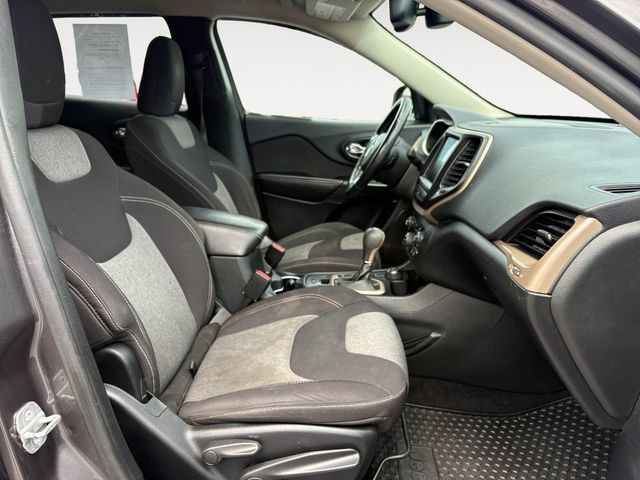 Used 2014 Jeep Cherokee Latitude AWD/4WD image 15