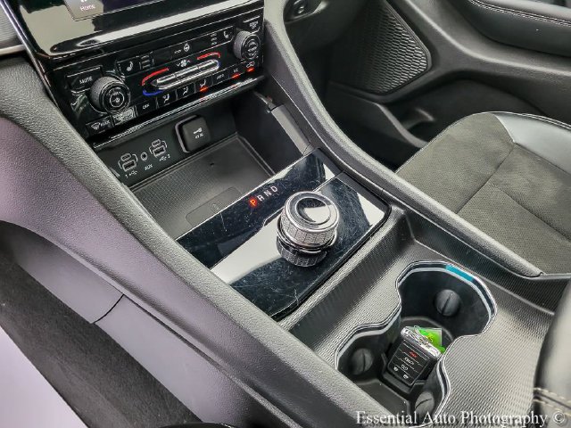 Certified 2024 Jeep Grand Cherokee L Altitude AWD/4WD image 24