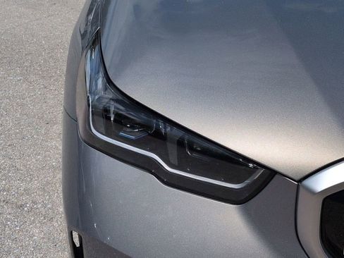 New 2026 BMW i5 eDrive40 w/ Premium Package RWD image 10