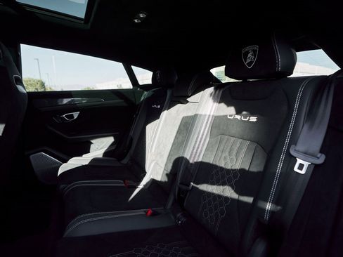 Used 2024 Lamborghini Urus Performante image 48