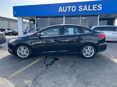 Used 2015 Ford Focus Titanium image 2