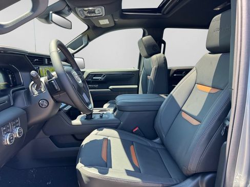 New 2026 GMC Sierra 1500 AT4 w/ AT4 Preferred Package AWD/4WD image 18