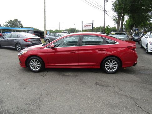Used 2018 Hyundai Sonata SE FWD image 4