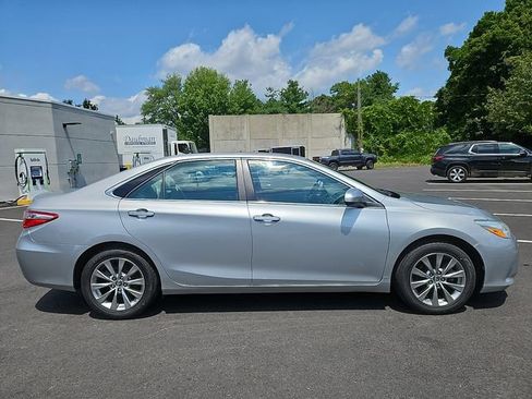 Used 2016 Toyota Camry XLE FWD image 7
