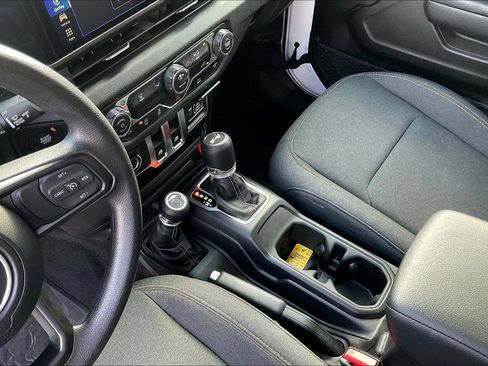 Used 2026 Jeep Wrangler Sport AWD/4WD image 8
