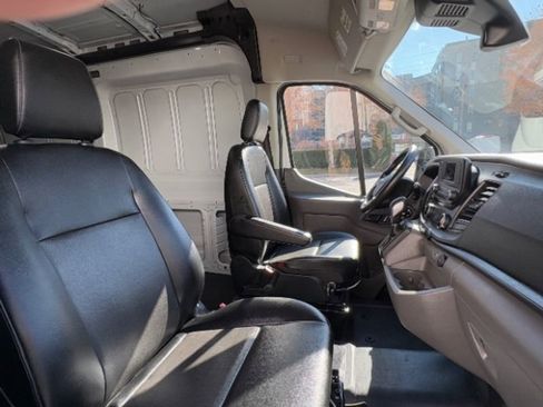 Used 2023 Ford Transit 250 Medium Roof AWD image 18