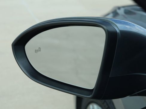 Used 2024 Volkswagen Jetta SE FWD image 9