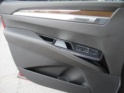 Certified 2026 Cadillac Escalade Platinum Sport w/ LPO, ONYX Package AWD/4WD image 28