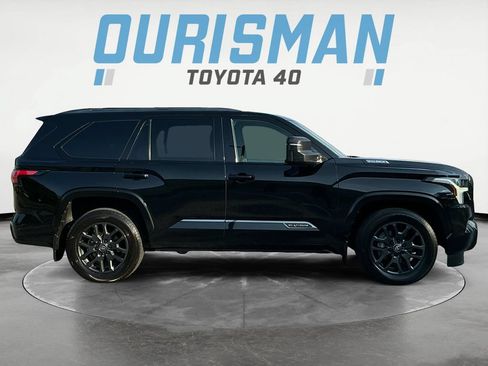 Used 2025 Toyota Sequoia Platinum AWD/4WD image 8