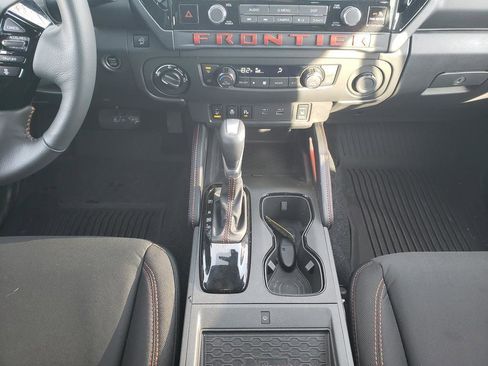Certified 2025 Nissan Frontier PRO-4X w/ Pro Convenience Package image 18