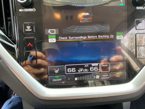 Certified 2024 Subaru Ascent Limited w/ Technology Package AWD/4WD image 29