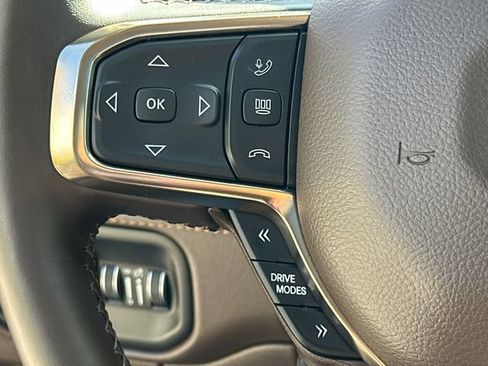 Used 2025 RAM 1500 Limited w/ Trailer Tow Group AWD/4WD image 32