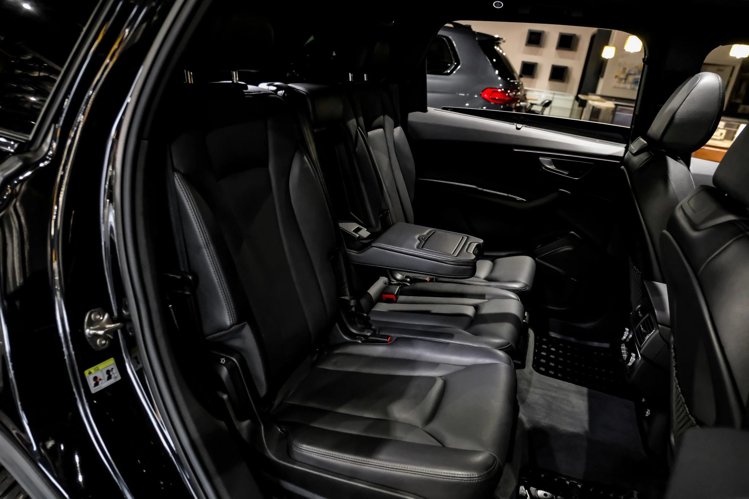 Used 2019 Audi Q7 3.0T Prestige w/ Prestige Package AWD/4WD image 31