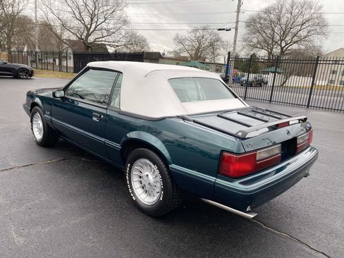 Used 1990 Ford Mustang LX image 3