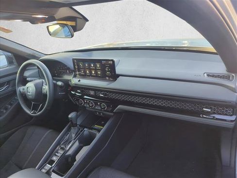 Used 2025 Honda Accord Sport image 27