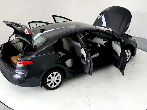 Certified 2023 Toyota Corolla LE image 27