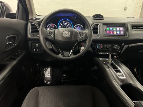 Used 2018 Honda HR-V LX image 14