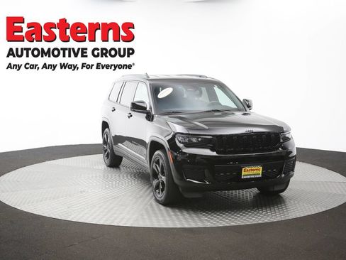 Used 2023 Jeep Grand Cherokee L Laredo AWD/4WD image 52